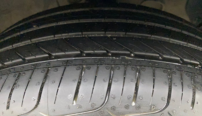 2019 Hyundai NEW SANTRO ERA EXECUTIVE, Petrol, Manual, 69,331 km, Right Front Tyre Tread