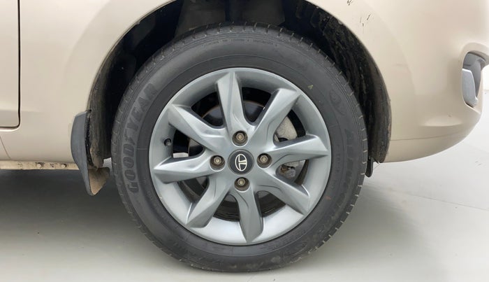 2016 Tata Bolt XT REVOTRON, Petrol, Manual, 14,567 km, Right Front Wheel