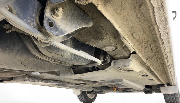 2016 Volkswagen Vento HIGHLINE TDI AT, Diesel, Automatic, 24,828 km, Right Side Underbody