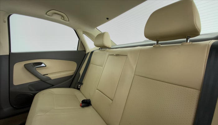 2016 Volkswagen Vento HIGHLINE TDI AT, Diesel, Automatic, 24,828 km, Right Side Rear Door Cabin