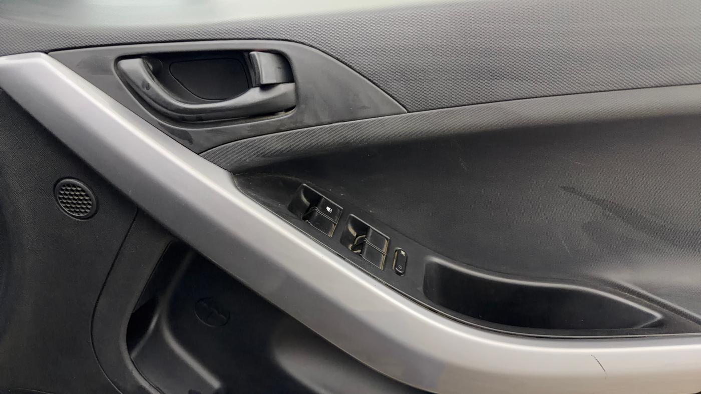 2023 Tata NEXON XM PLUS SUNROOF DIESEL, Diesel, Manual, 67,041 km, Driver Side Door Panels Control