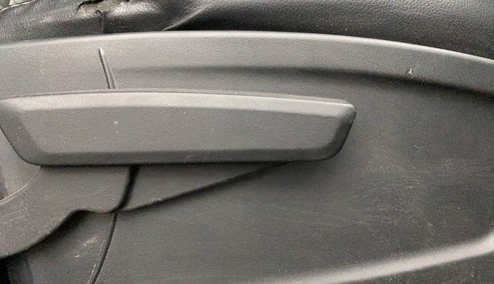 2023 Tata PUNCH ACCOMPLISHED SUNROOF MT, CNG, Manual, 45,775 km, Driver Side Adjustment Panel