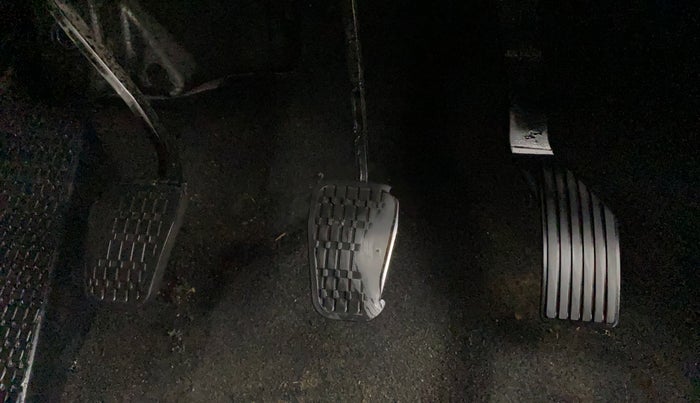 2023 Tata PUNCH ACCOMPLISHED SUNROOF MT, CNG, Manual, 45,775 km, Pedals