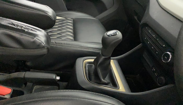 2023 Tata PUNCH ACCOMPLISHED SUNROOF MT, CNG, Manual, 45,775 km, Gear Lever