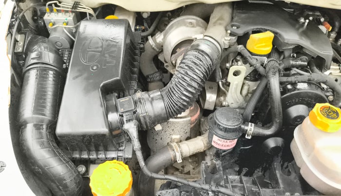 2019 Tata Hexa XM PLUS 4X2 7 STR, Diesel, Manual, 1,01,654 km, Engine View - Right