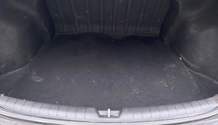 2017 Hyundai Verna 1.6 SX VTVT, Petrol, Manual, 23,788 km, Boot Inside