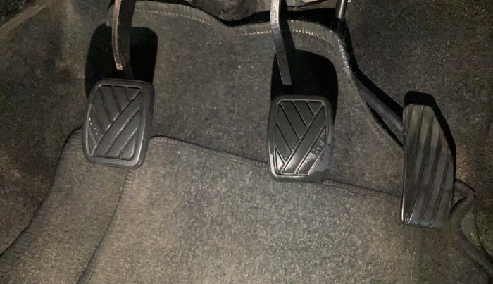 2015 Maruti Wagon R 1.0 VXI, Petrol, Manual, 69,690 km, Pedals