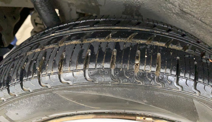2015 Maruti Wagon R 1.0 VXI, Petrol, Manual, 69,690 km, Right Rear Tyre Tread