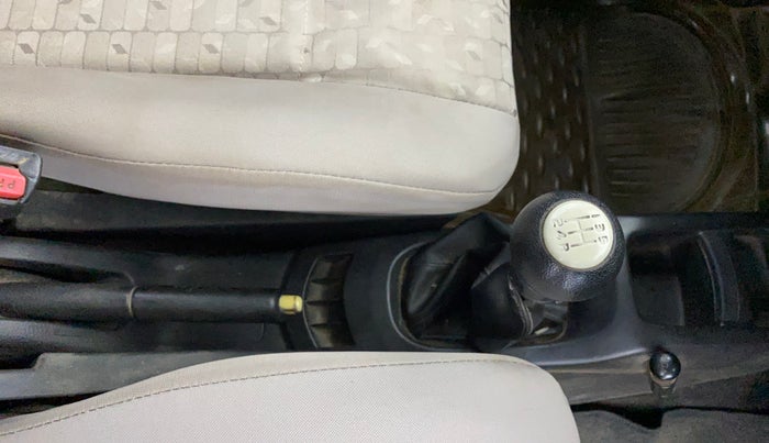 2015 Maruti Wagon R 1.0 VXI, Petrol, Manual, 69,690 km, Gear Lever