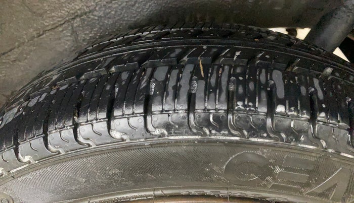2015 Maruti Wagon R 1.0 VXI, Petrol, Manual, 69,690 km, Left Rear Tyre Tread