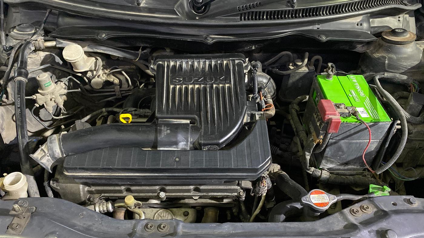 2014 Maruti Swift VXI, Petrol, Manual, 1,16,255 km, Engine View