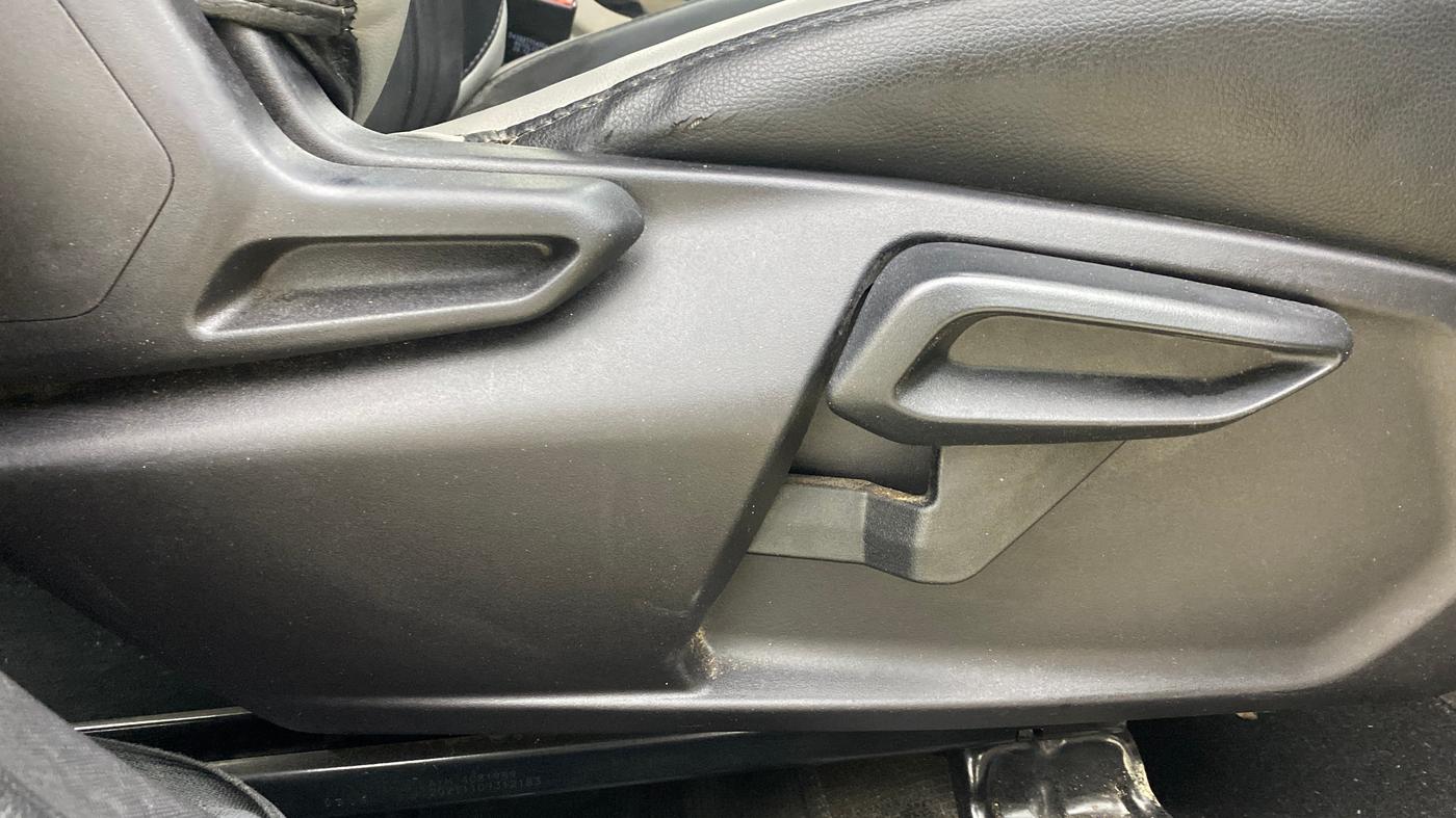 2022 Tata NEXON XZA PLUS (PREMIUM) PETROL, CNG, Automatic, 54,232 km, Driver Side Adjustment Panel