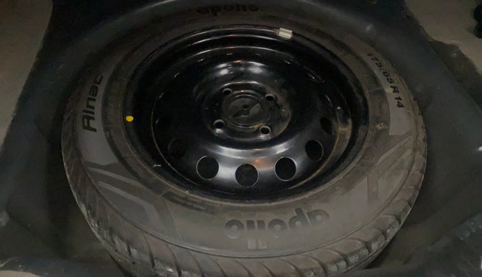 2017 Ford Figo Aspire TITANIUM 1.2 PETROL, Petrol, Manual, 42,174 km, Spare Tyre