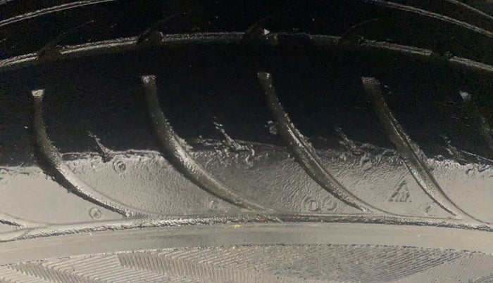 2017 Ford Figo Aspire TITANIUM 1.2 PETROL, Petrol, Manual, 42,174 km, Right Rear Tyre Tread