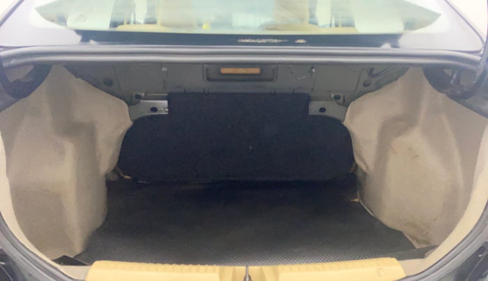 2017 Ford Figo Aspire TITANIUM 1.2 PETROL, Petrol, Manual, 42,174 km, Boot Inside