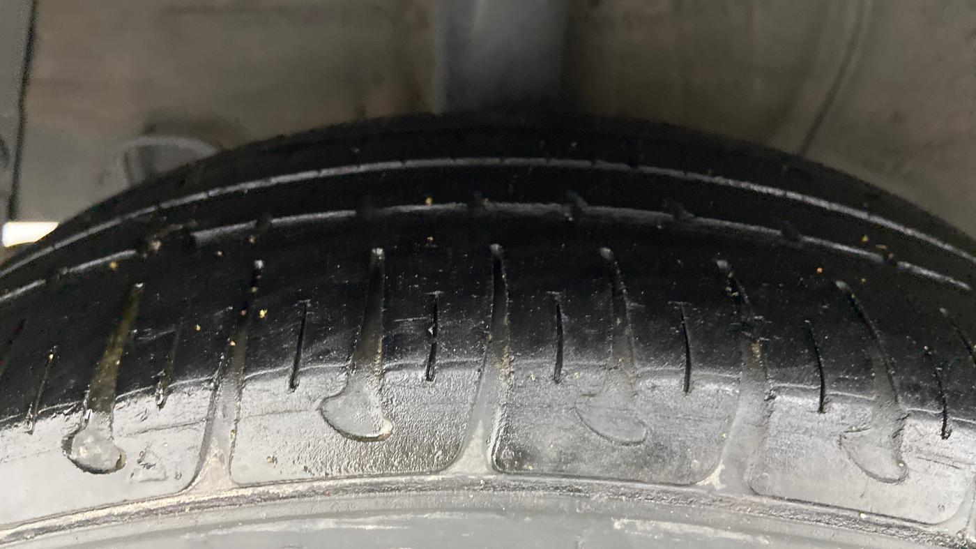 2018 Hyundai Grand i10 ASTA 1.2 KAPPA VTVT, Petrol, Manual, 44,299 km, Right Rear Tyre Tread