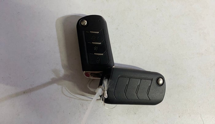 2024 Mahindra BOLERO NEO N 8, Diesel, Manual, 32,646 km, Key Close Up