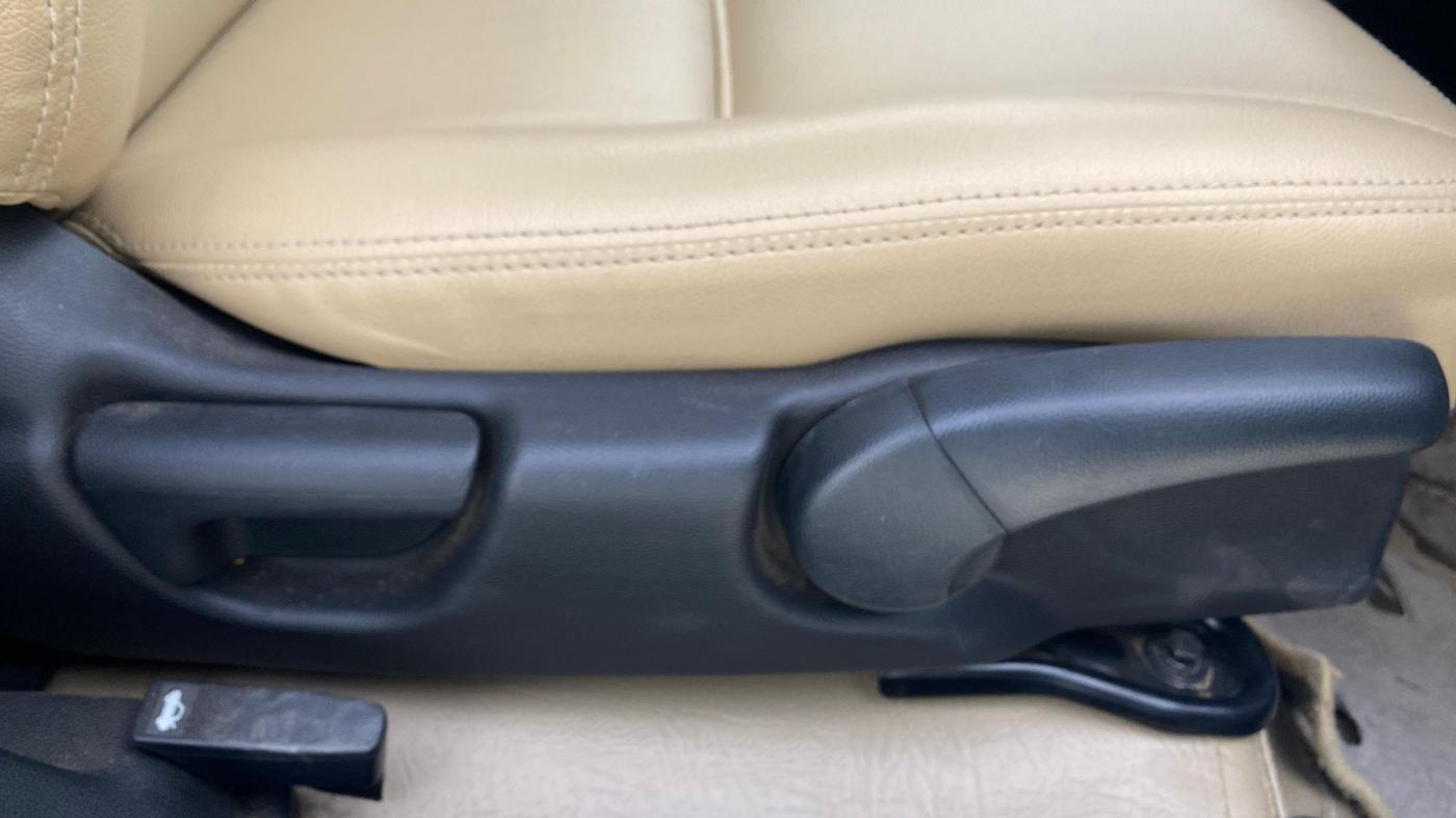 2019 Honda City 1.5L I-VTEC VX CVT, Petrol, Automatic, 44,065 km, Driver Side Adjustment Panel