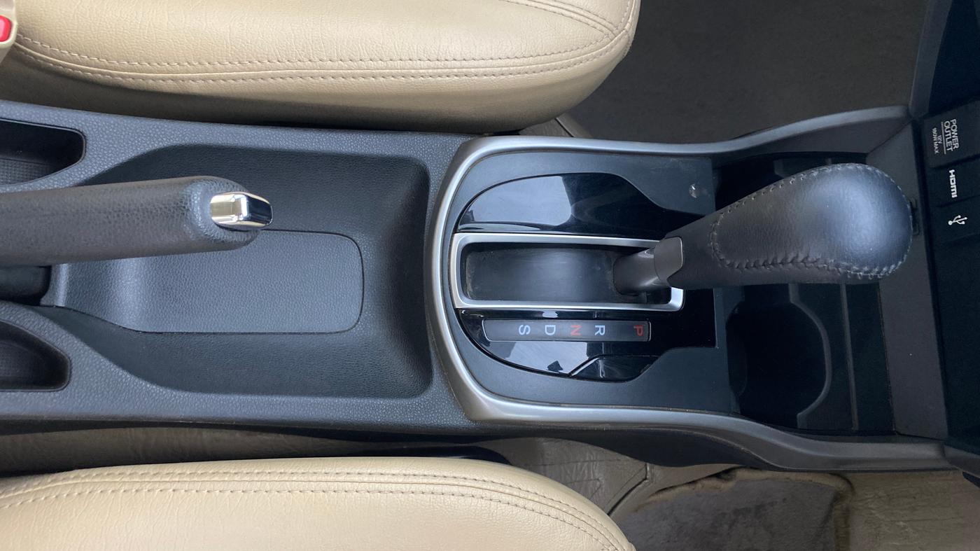 2019 Honda City 1.5L I-VTEC VX CVT, Petrol, Automatic, 44,065 km, Gear Lever