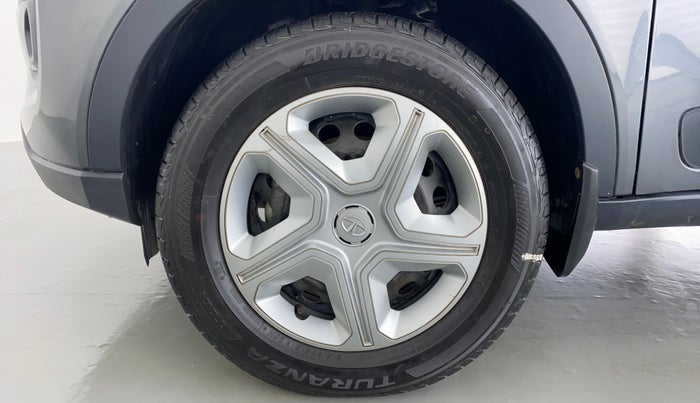 2020 Tata NEXON XMA SUNROOF 1.2 RTN, Petrol, Automatic, 26,829 km, Left Front Wheel