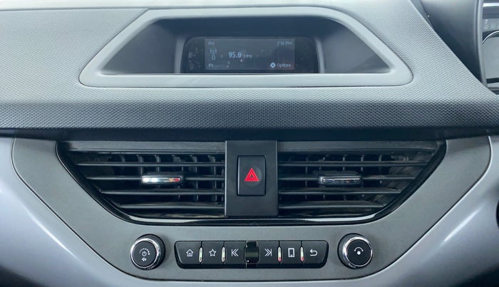 2020 Tata NEXON XMA SUNROOF 1.2 RTN, Petrol, Automatic, 26,829 km, Infotainment System