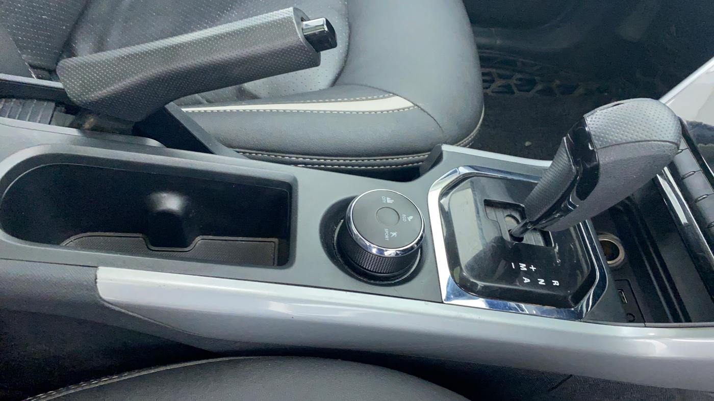 2020 Tata NEXON XMA SUNROOF 1.2 RTN, Petrol, Automatic, 26,829 km, Gear Lever