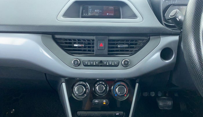 2020 Tata NEXON XMA SUNROOF 1.2 RTN, Petrol, Automatic, 26,829 km, Air Conditioner