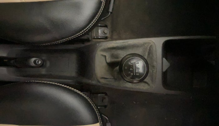 2016 Hyundai Eon ERA +, Petrol, Manual, 58,898 km, Gear Lever