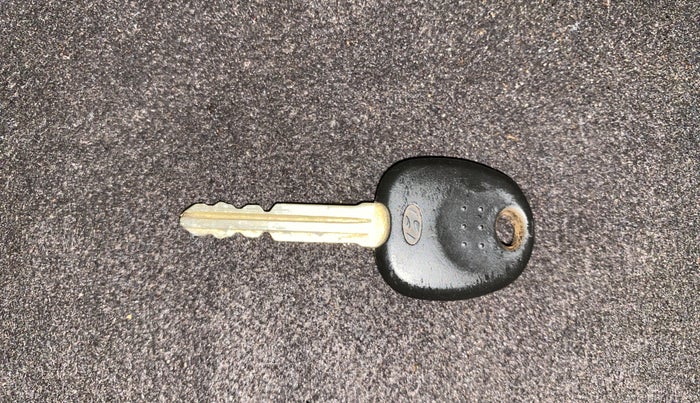 2016 Hyundai Eon ERA +, Petrol, Manual, 58,898 km, Key Close Up