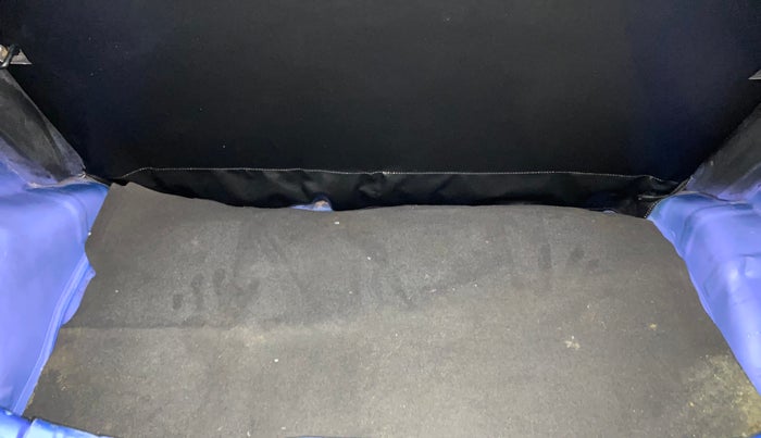 2016 Hyundai Eon ERA +, Petrol, Manual, 58,898 km, Boot Inside