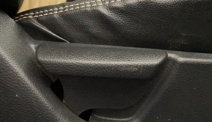 2016 Hyundai Eon ERA +, Petrol, Manual, 58,898 km, Driver Side Adjustment Panel