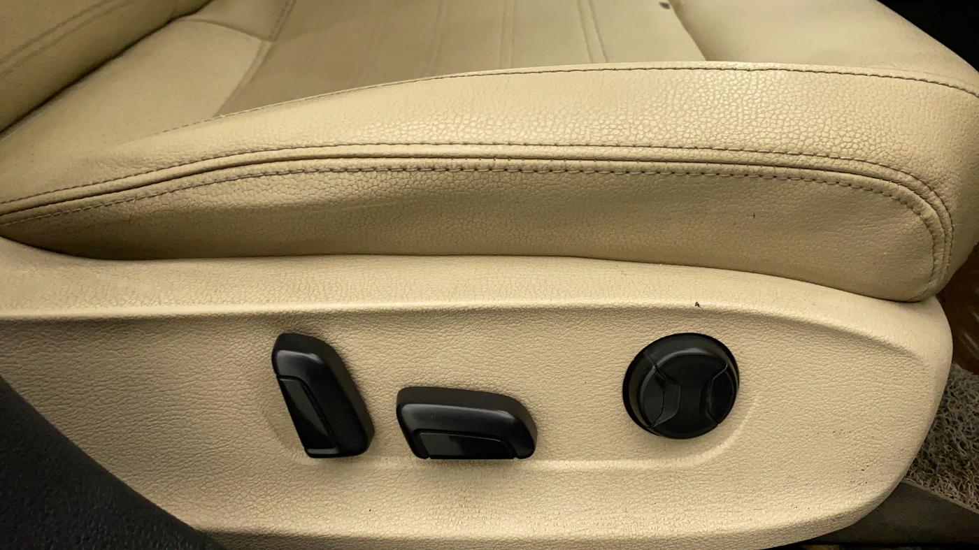 2014 Volkswagen Jetta HIGHLINE TDI AT, Diesel, Automatic, 75,042 km, Driver Side Adjustment Panel