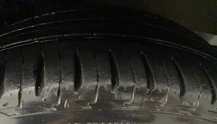2014 Volkswagen Jetta HIGHLINE TDI AT, Diesel, Automatic, 75,042 km, Left Rear Tyre Tread