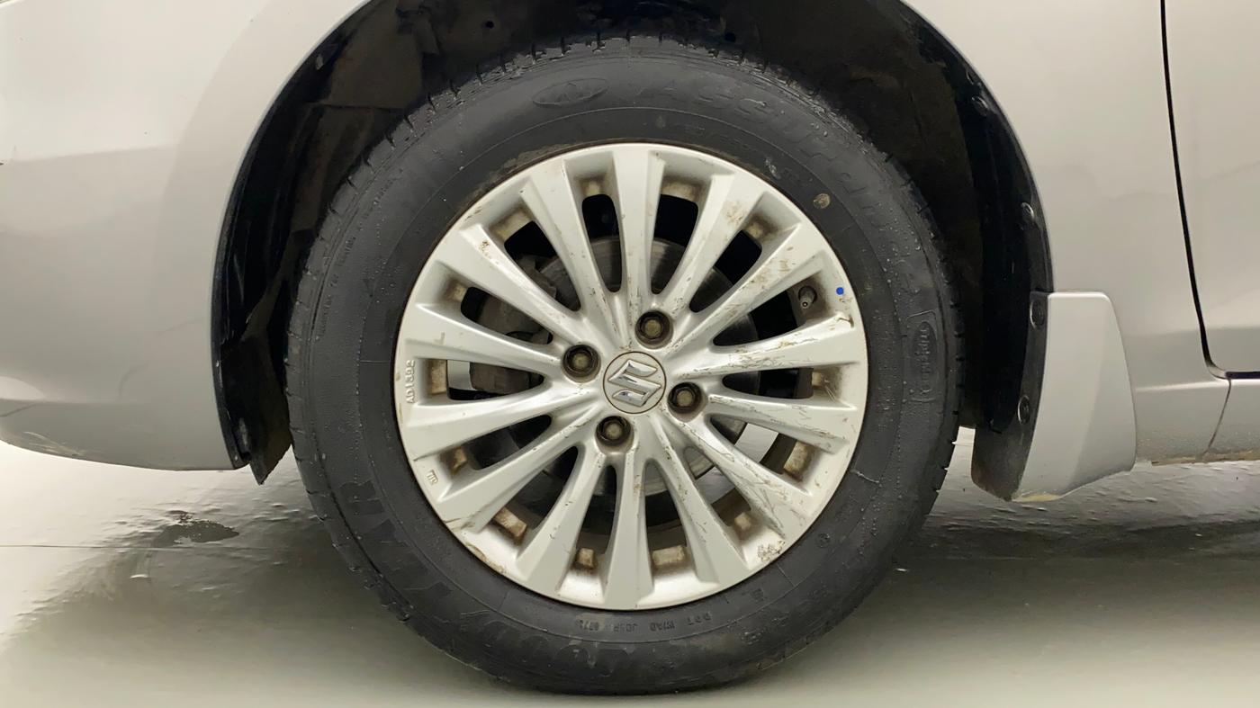 2017 Maruti Ciaz ZETA 1.4  MT PETROL, Petrol, Manual, 78,523 km, Left Front Wheel