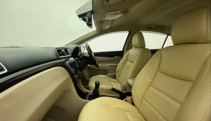2017 Maruti Ciaz ZETA 1.4  MT PETROL, Petrol, Manual, 78,523 km, Right Side Front Door Cabin