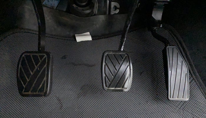 2021 Maruti IGNIS DELTA 1.2 K12, Petrol, Manual, 19,352 km, Pedals