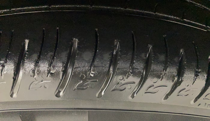 2019 Hyundai VENUE SX PLUS 1.0 TURBO DCT, Petrol, Automatic, 33,543 km, Left Front Tyre Tread