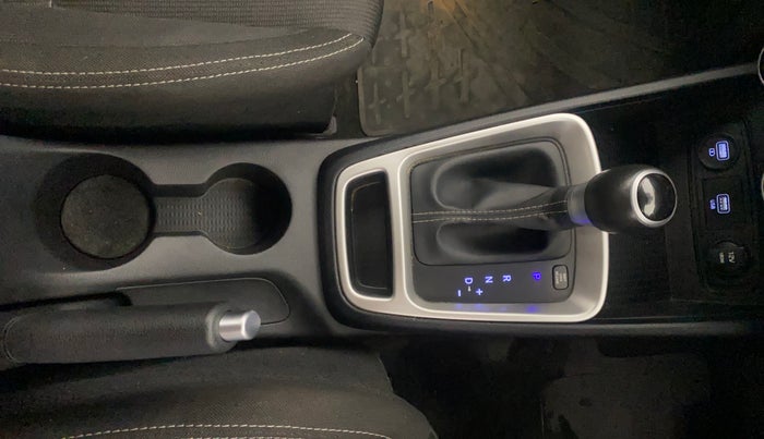 2019 Hyundai VENUE SX PLUS 1.0 TURBO DCT, Petrol, Automatic, 33,543 km, Gear Lever