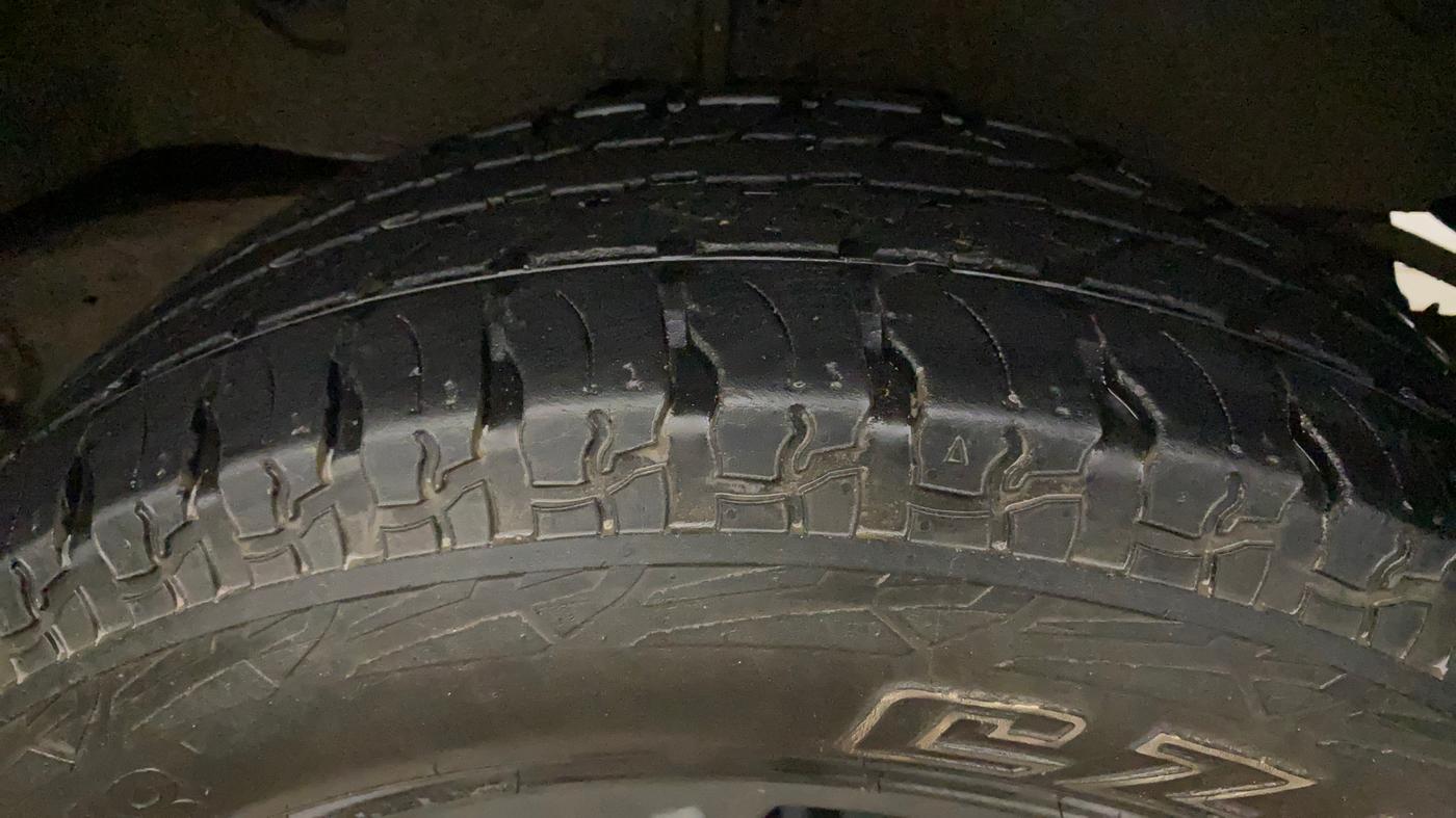 2022 Mahindra Thar LX HT PETROL 4WD MT, Petrol, Manual, 27,690 km, Left Rear Tyre Tread