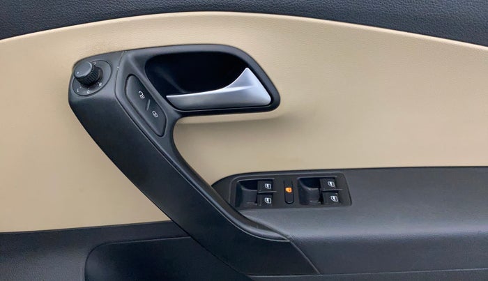 2017 Volkswagen Ameo HIGHLINE1.5L, Diesel, Manual, 33,742 km, Driver Side Door Panels Control