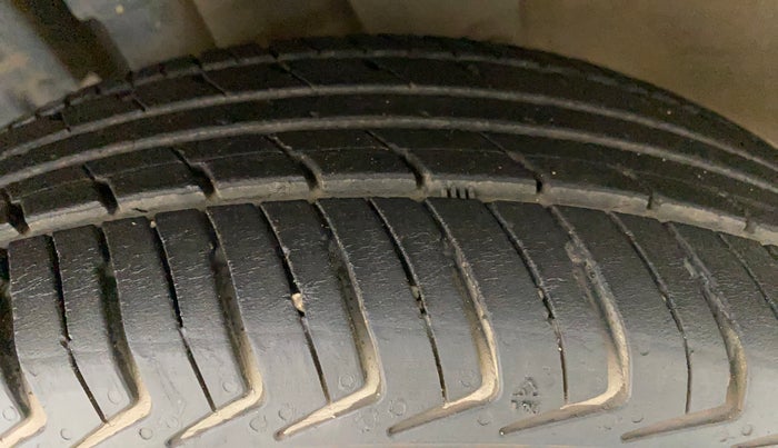 2018 Renault Kwid RXT 1.0 AMT (O), Petrol, Automatic, 40,031 km, Left Front Tyre Tread