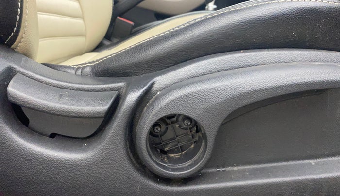 2015 Hyundai Elite i20 ASTA 1.2, Petrol, Manual, 77,895 km, Driver Side Adjustment Panel