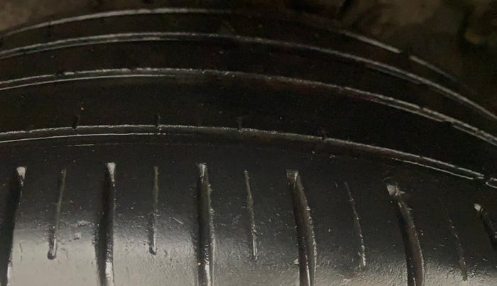 2015 Hyundai Elite i20 ASTA 1.2, Petrol, Manual, 77,895 km, Left Front Tyre Tread