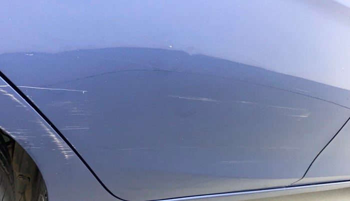 2018 Maruti Ciaz ALPHA 1.5 SHVS PETROL, Petrol, Manual, 43,109 km, Right rear door - Minor scratches