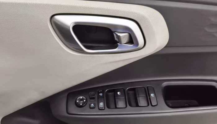 2021 Hyundai GRAND I10 NIOS SPORTZ 1.2 KAPPA VTVT CNG, CNG, Manual, 80,896 km, Driver Side Door Panels Control