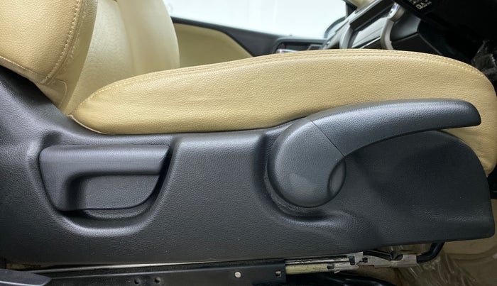 2018 Honda City ZX CVT, Petrol, Automatic, 16,493 km, Driver Side Adjustment Panel