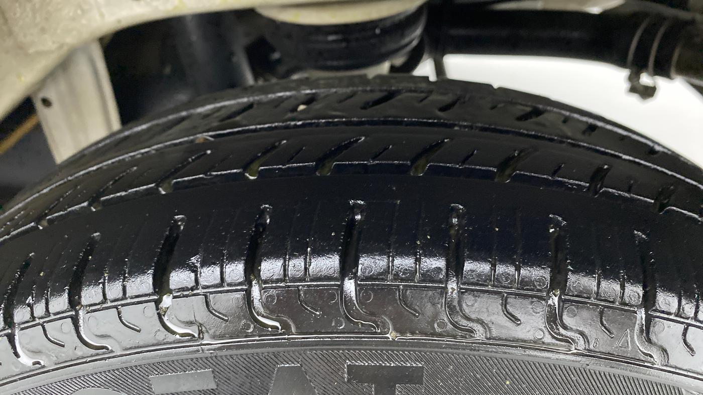 2018 Maruti Alto K10 VXI, CNG, Manual, 35,872 km, Left Rear Tyre Tread