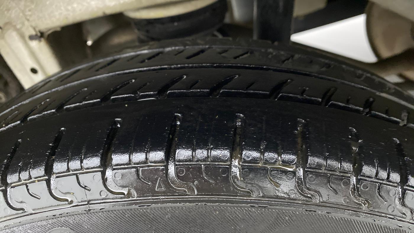 2018 Maruti Alto K10 VXI, CNG, Manual, 35,872 km, Right Rear Tyre Tread