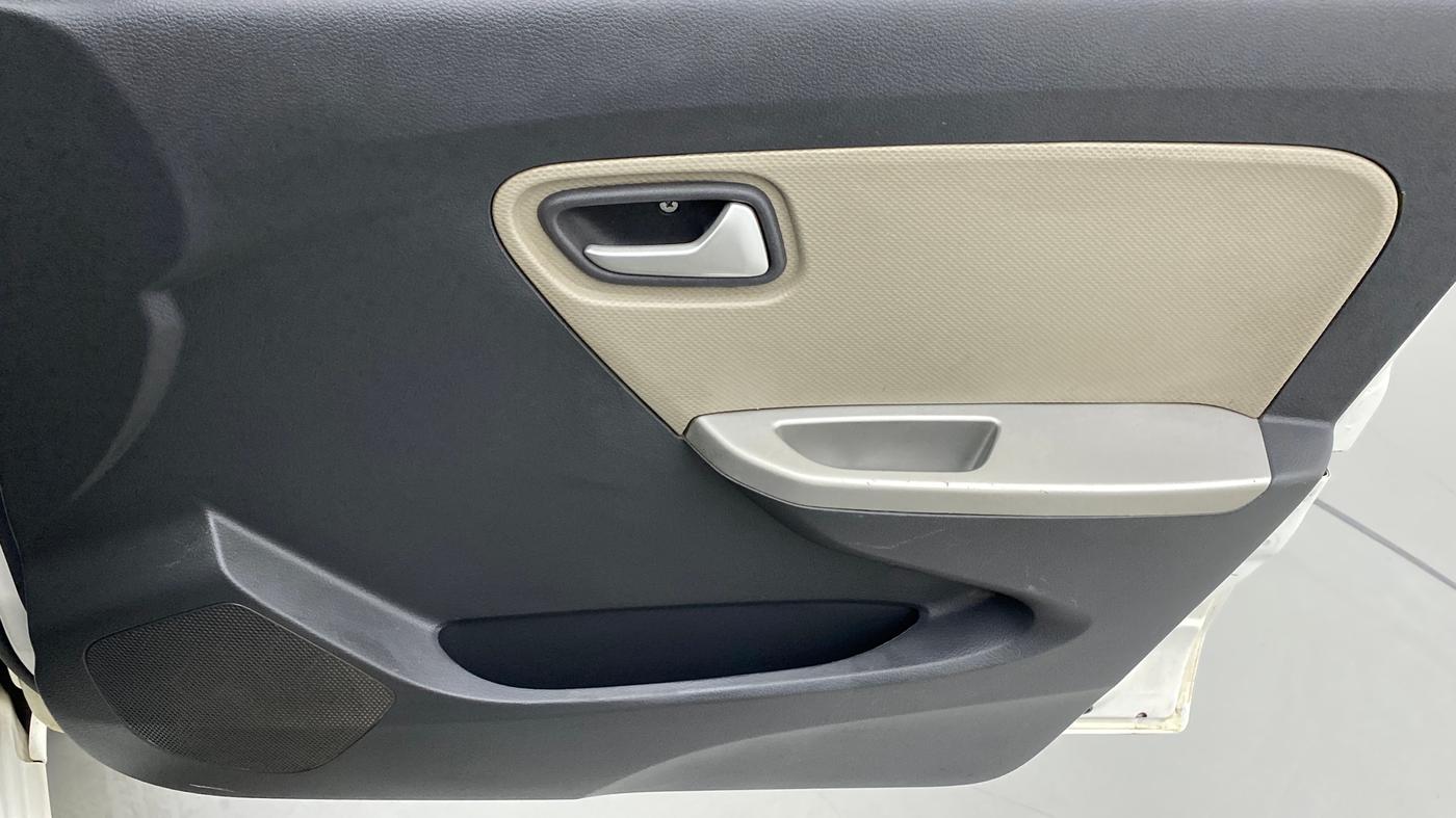 2018 Maruti Alto K10 VXI, CNG, Manual, 35,872 km, Driver Side Door Panels Control