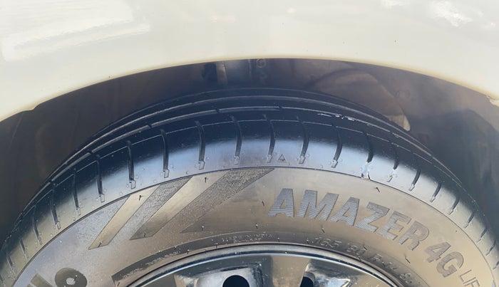 2019 Maruti Swift VXI AMT, Petrol, Automatic, 57,362 km, Right Front Tyre Tread